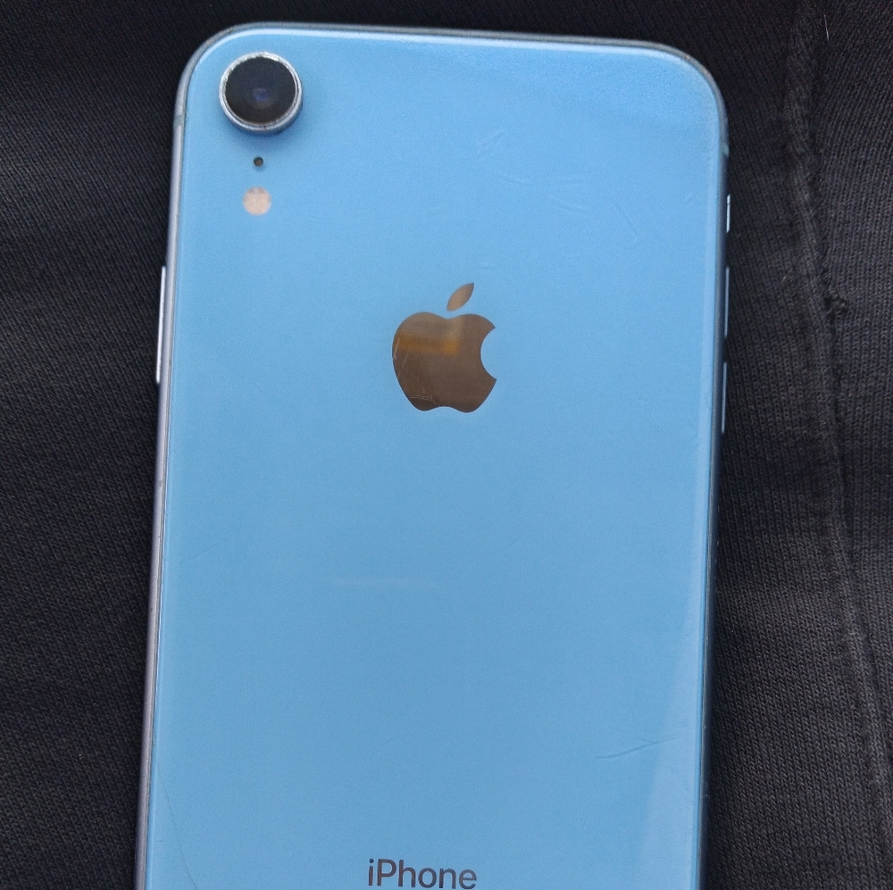 Apple IPhone XR 64 GB in Blue - Unlocked
